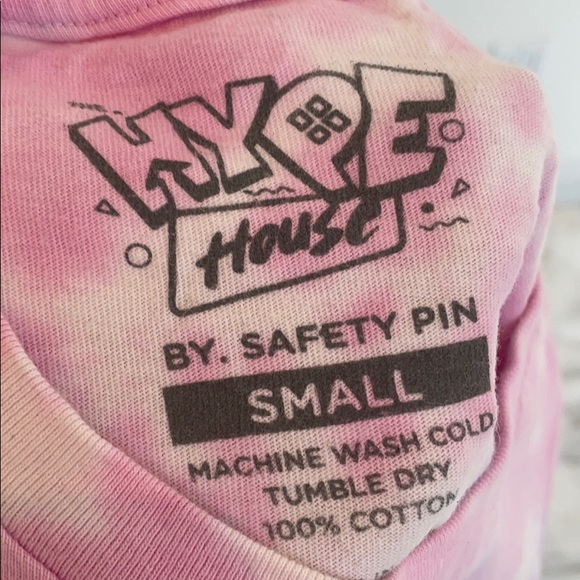 Hype House LA 90’s Tie dye Sweatpants and tee set - Picture 13 of 13